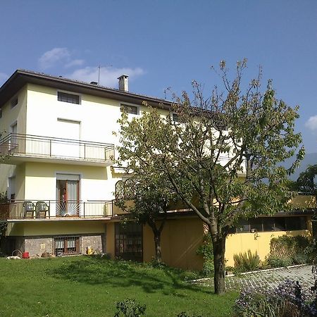 Casa Ferrari Monica Apartamento Calceranica al Lago Exterior foto