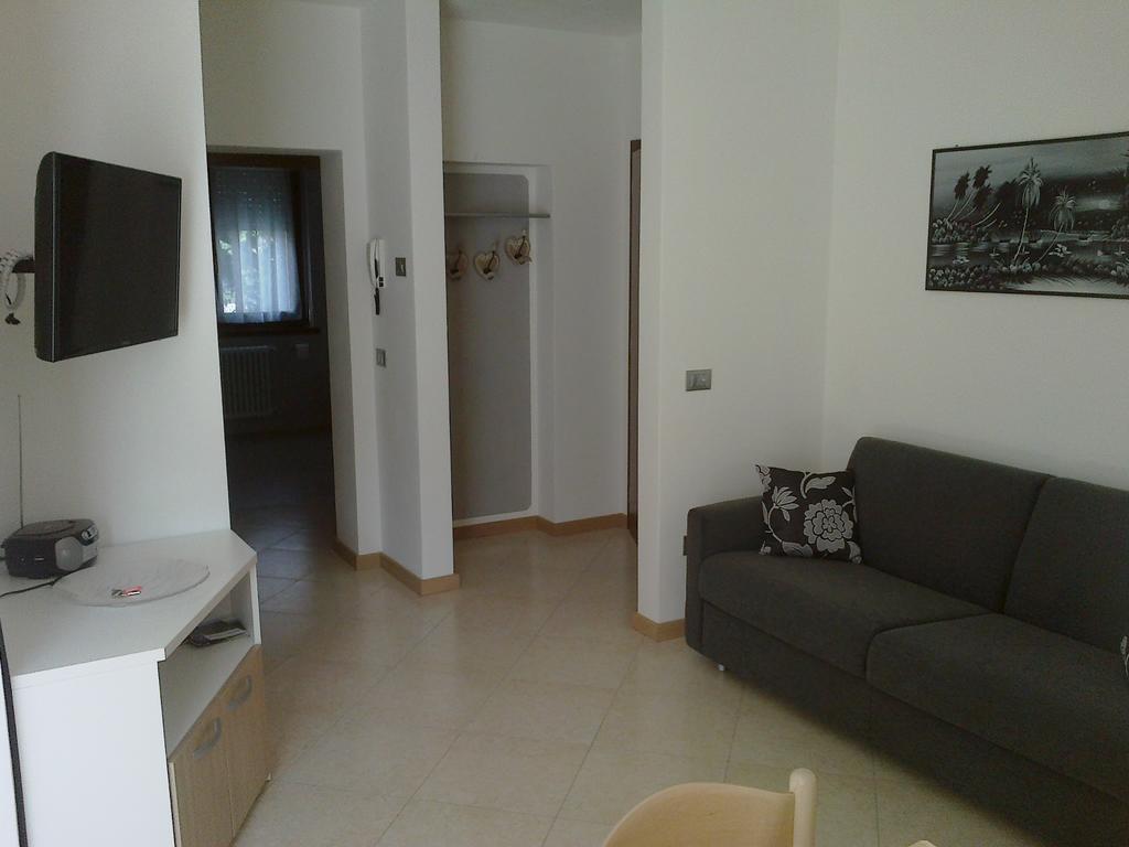 Casa Ferrari Monica Apartamento Calceranica al Lago Quarto foto