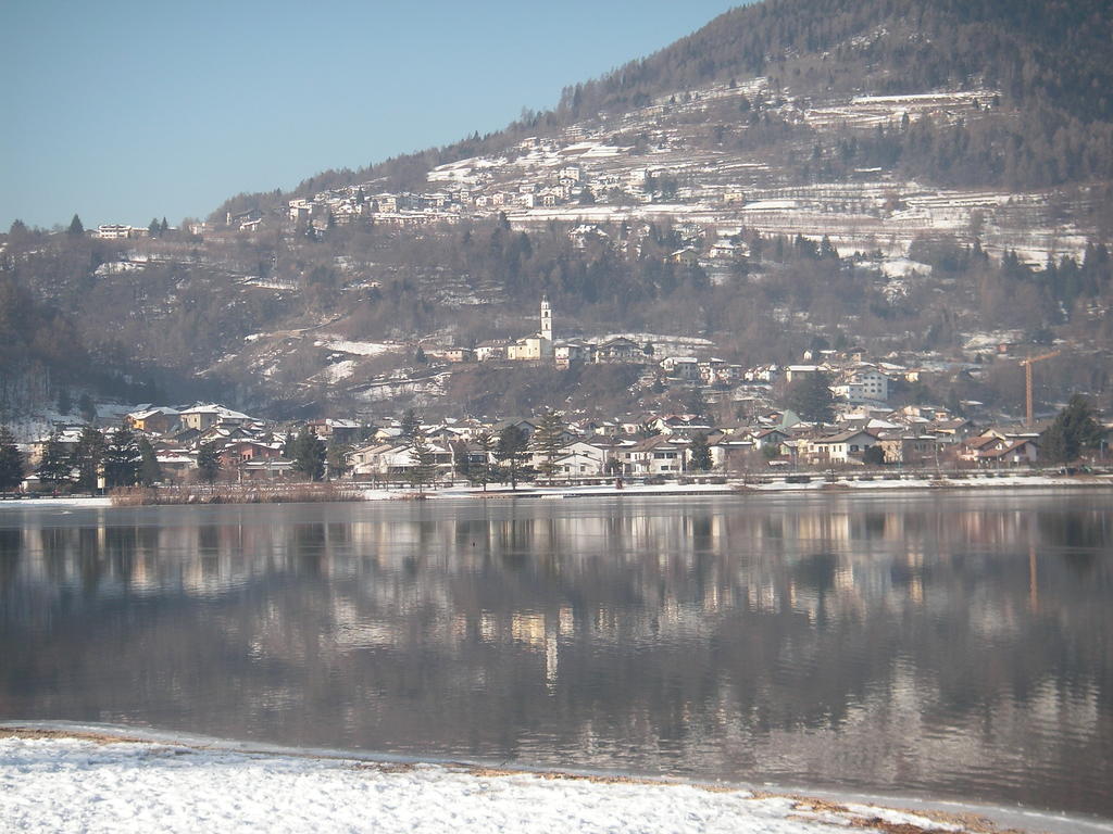 Casa Ferrari Monica Apartamento Calceranica al Lago Exterior foto