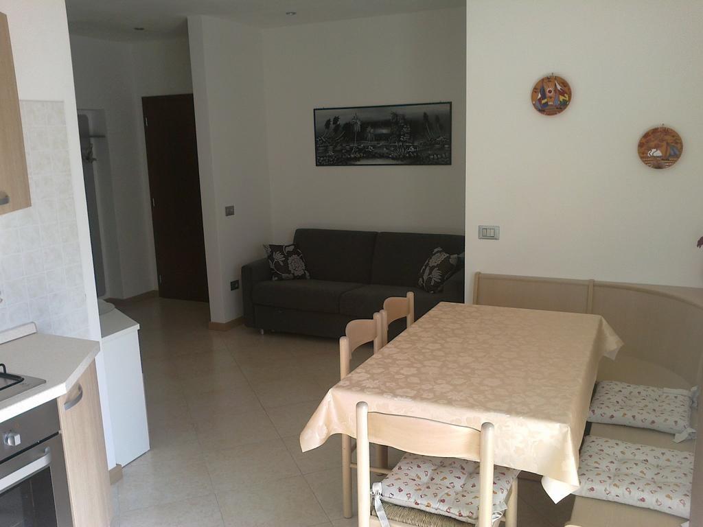 Casa Ferrari Monica Apartamento Calceranica al Lago Quarto foto