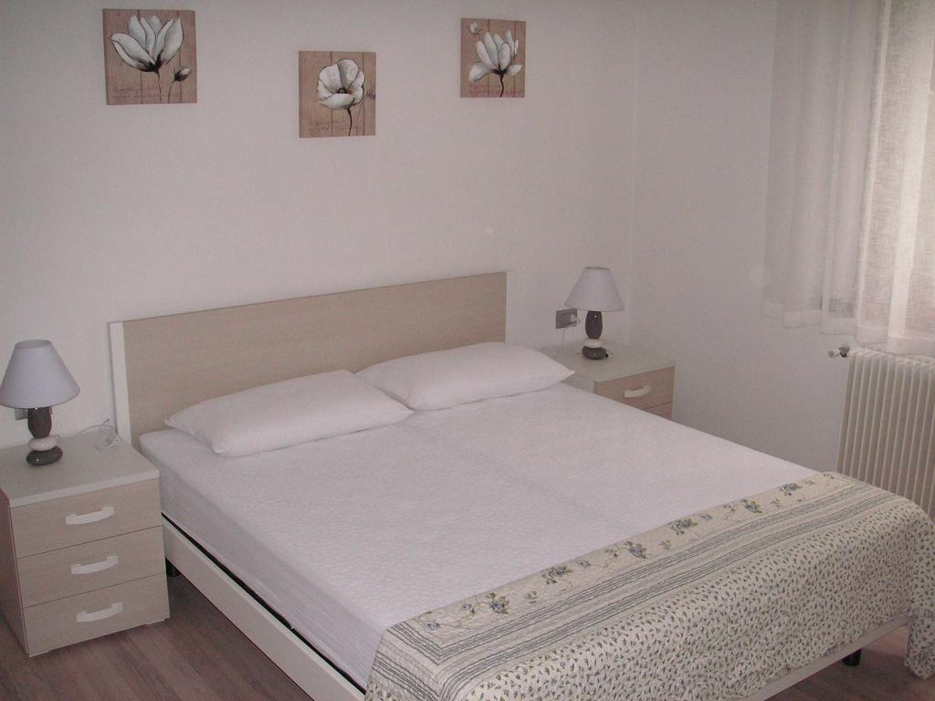 Casa Ferrari Monica Apartamento Calceranica al Lago Quarto foto