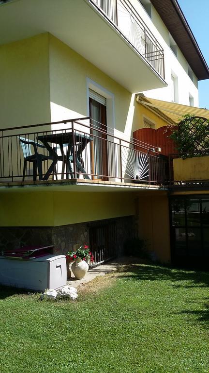 Casa Ferrari Monica Apartamento Calceranica al Lago Exterior foto